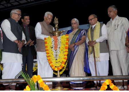 3.Shri-Vajubhai-Rudabhai-Vala-Governor-of-Karnataka-inaugurated10th-National-Conference-on-Woman-in-Indian-Culture-through-the-Ages